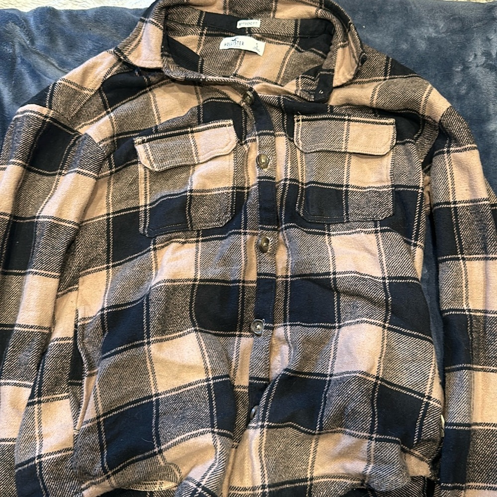 Hollister size small boyfriend fit flannel. New no tags.